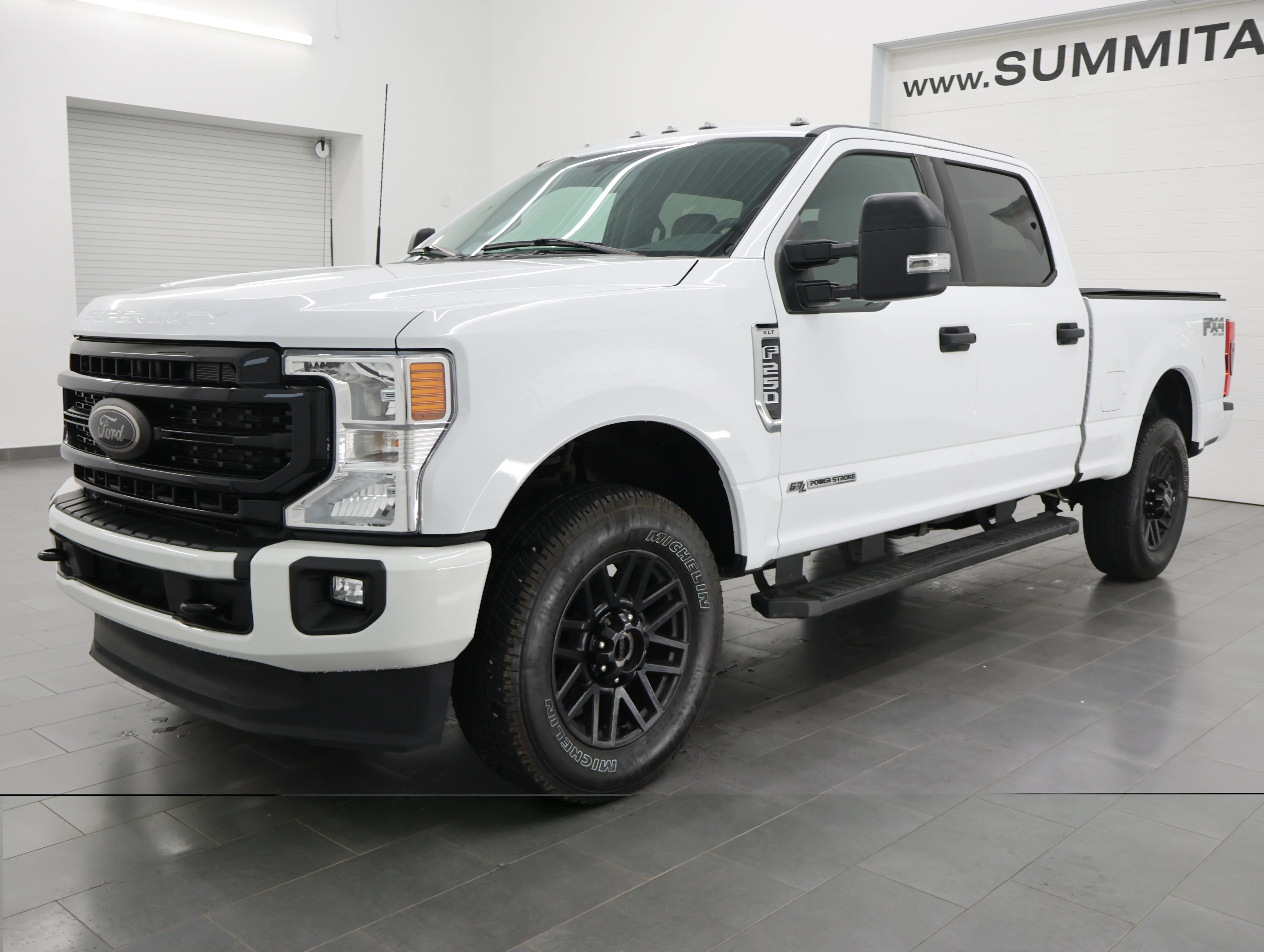 Used 2022 Oxford White Ford XLT image 7