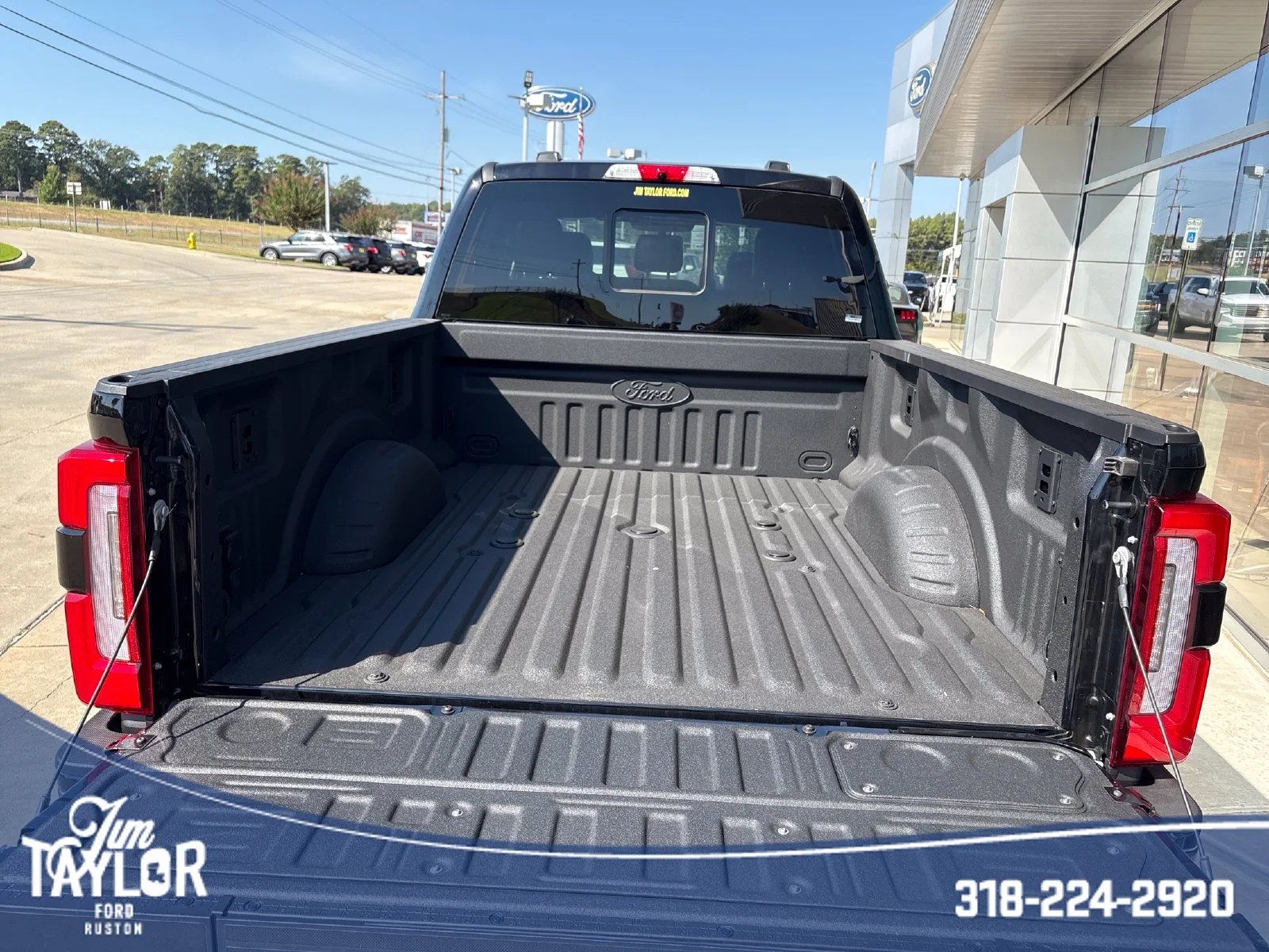 2026 Ford F-250 Super Duty Platinum - Photo 35