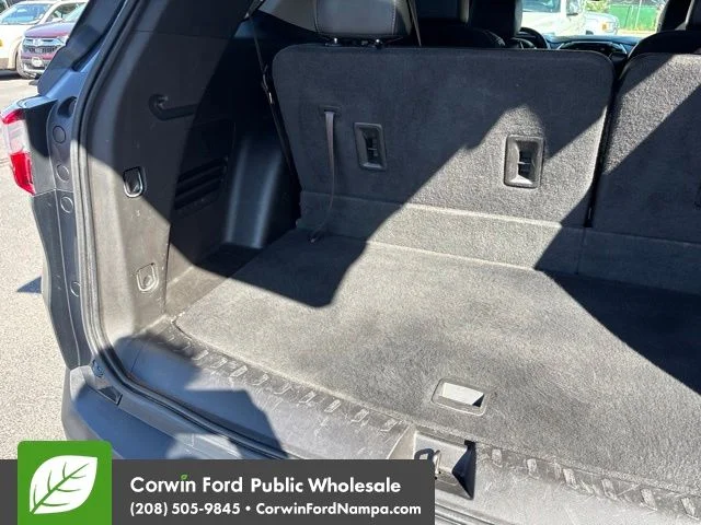 Used 2019 Gray Chevrolet RS image 30