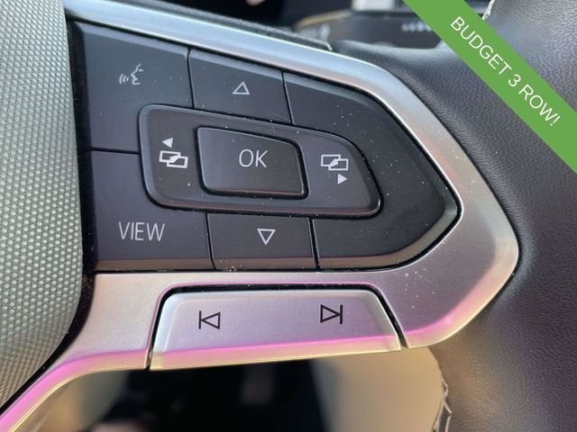 Used 2022 White Volkswagen 2.0T SE w/Technology image 26
