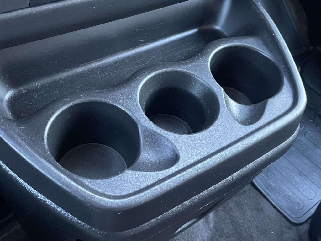 2017 Chevrolet Express Passenger LS - Photo 30