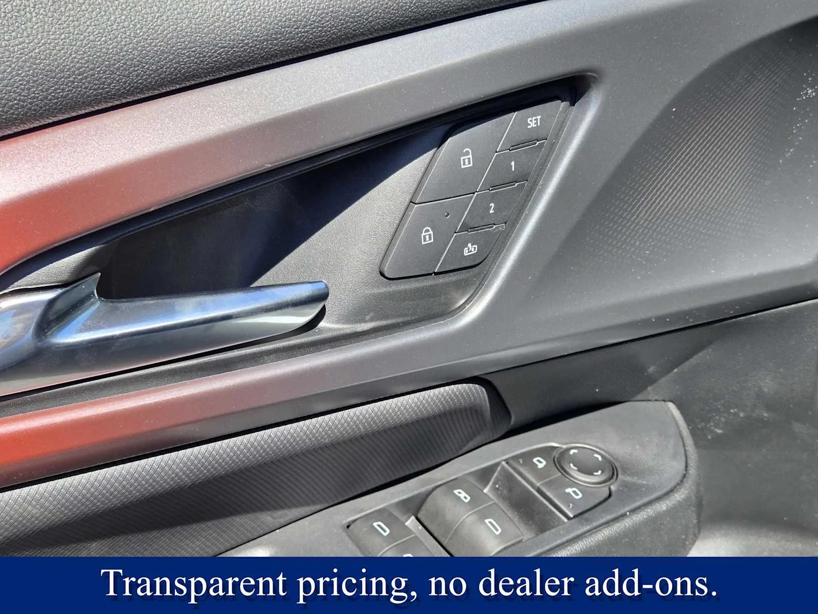 2025 Chevrolet Equinox EV RS - Photo 21