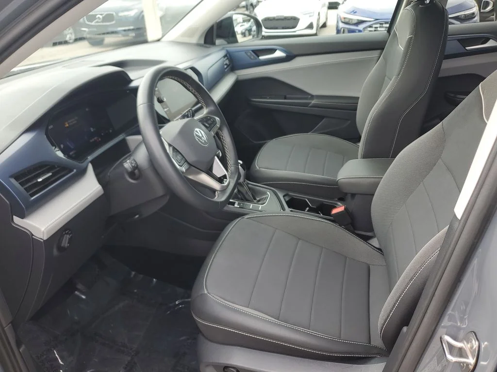 Used 2024 Gray Volkswagen 1.5T SE image 23
