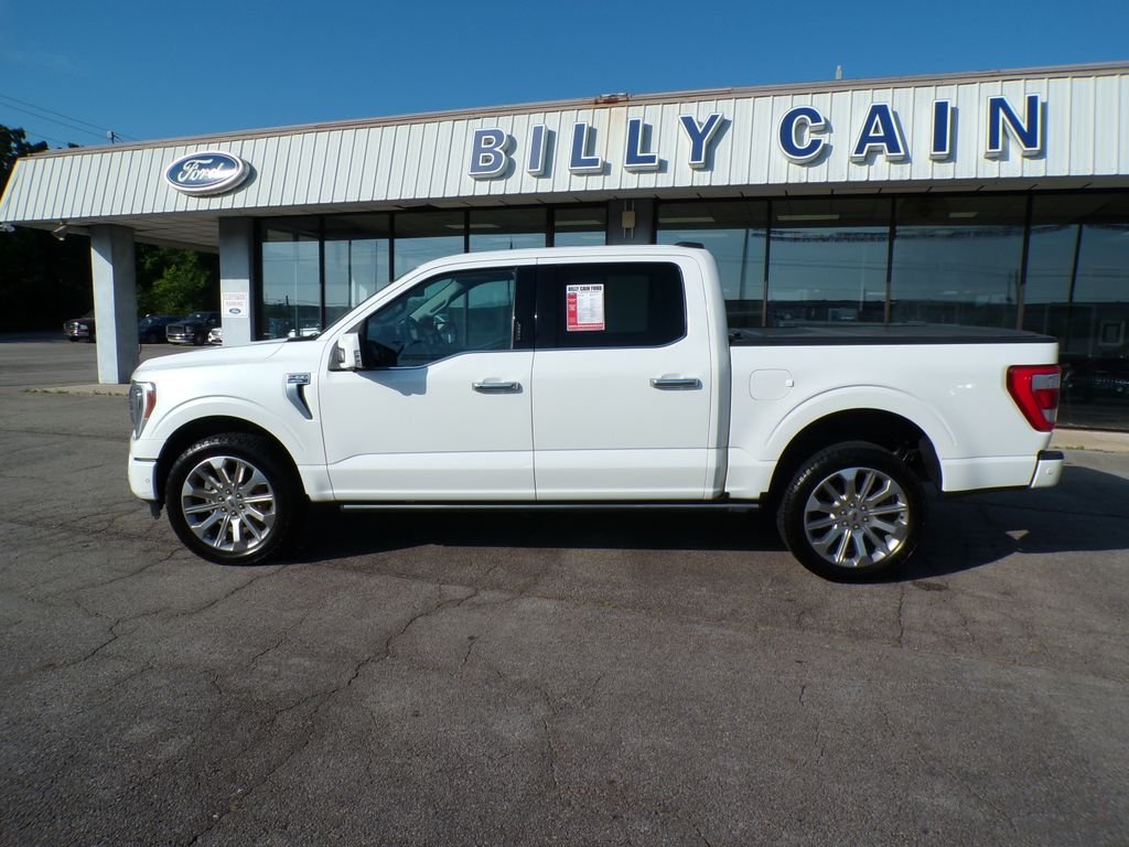 Used 2022 White Metallic Ford Limited image 4