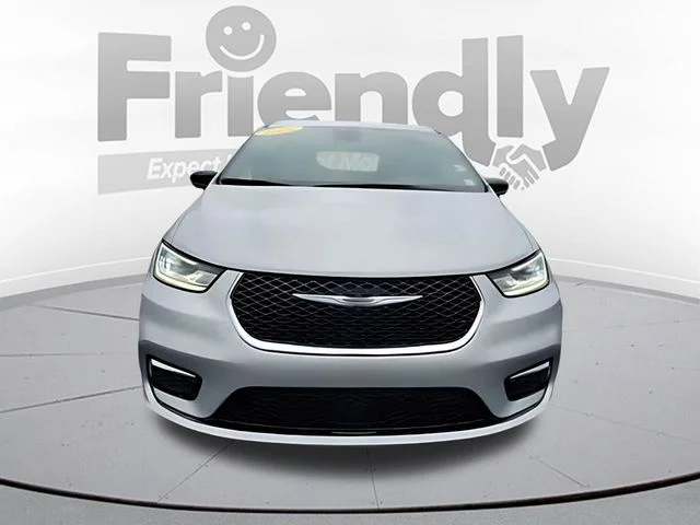 New 2026 Silver Mist Clear-Coat Exterior Paint Chrysler Select image 8