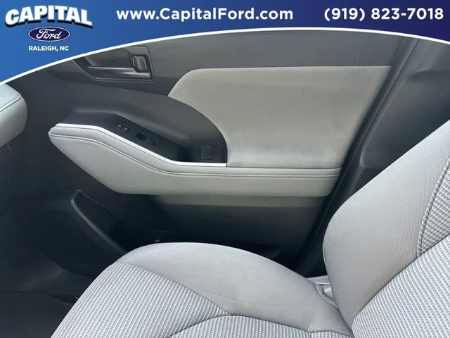 Used 2023 Silver Toyota LE image 28
