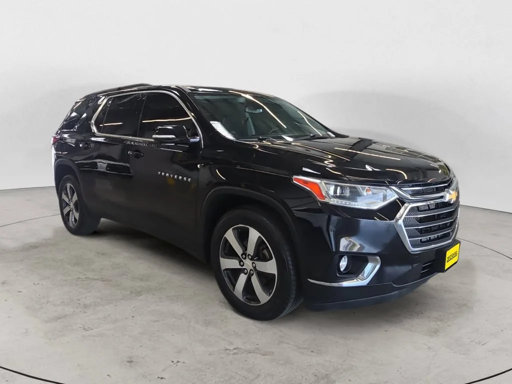 Used 2020 MOSAIC BLACK METALLIC Chevrolet LT Leather image 3