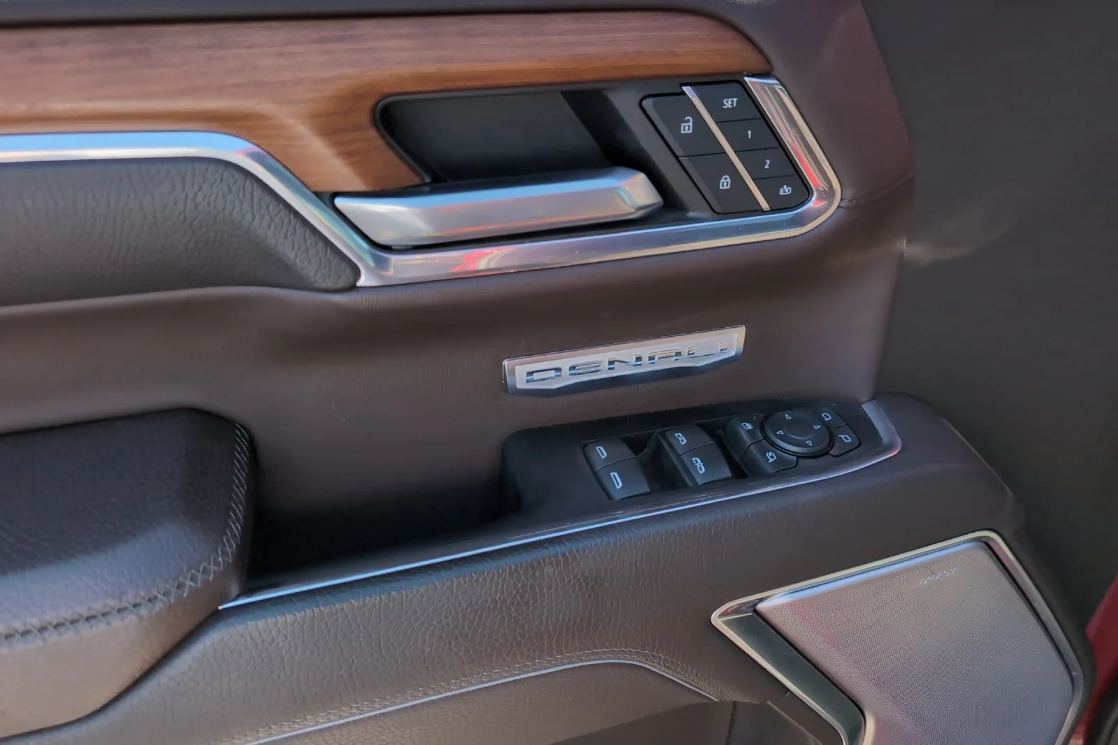 Used 2023 VOLCANIC RED TINTCOAT GMC Denali image 12