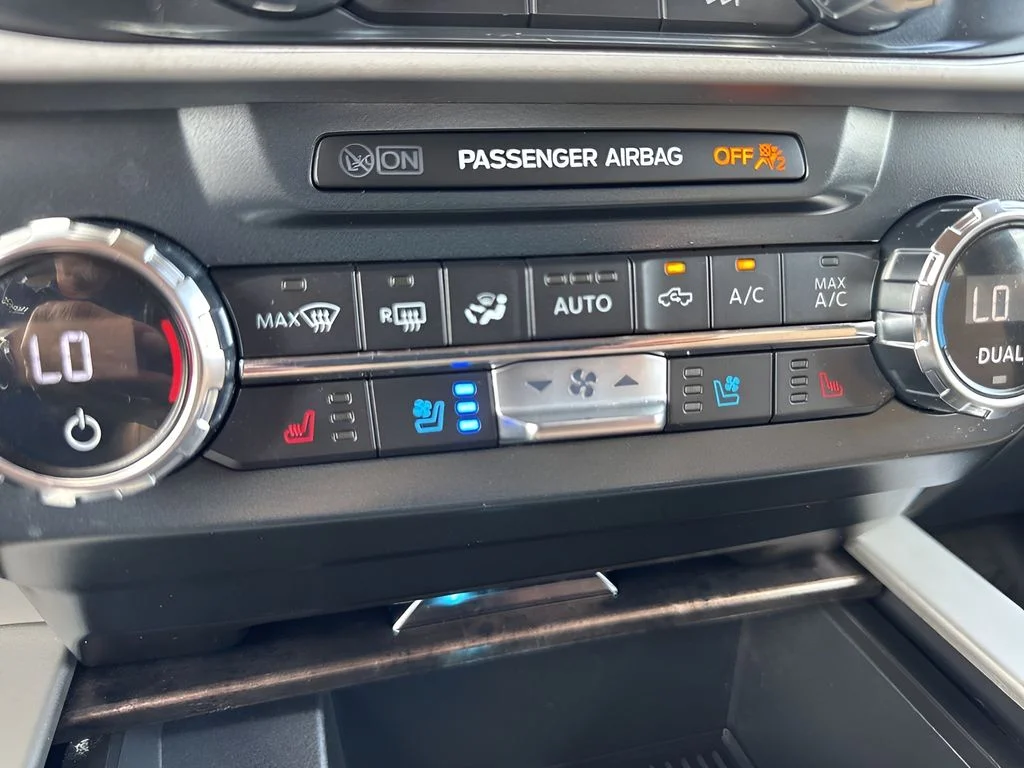 Used 2022 Red Ford Lariat image 22