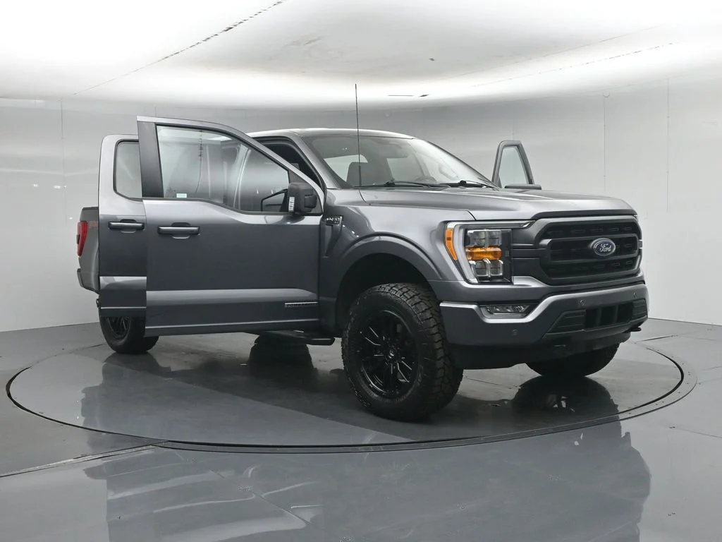 Used 2023 Gray Ford XLT image 35