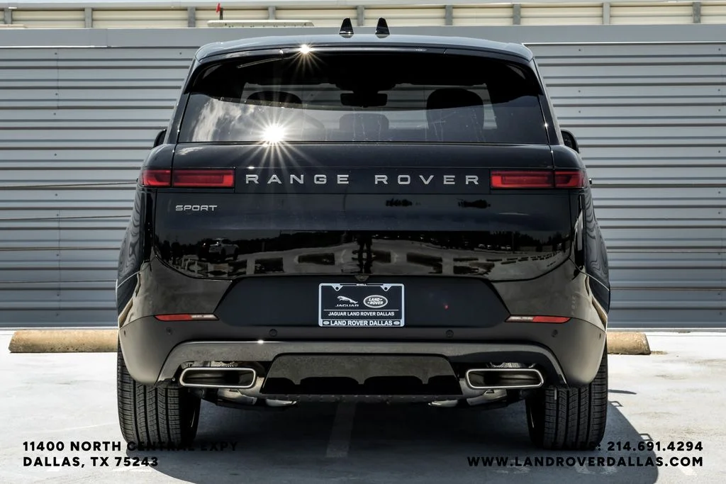 New 2026 Santorini Black Metallic Land Rover SE image 7