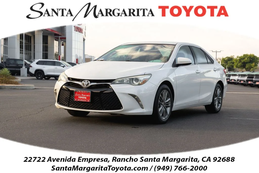 Used 2016 Blizzard Pearl Toyota SE image 1