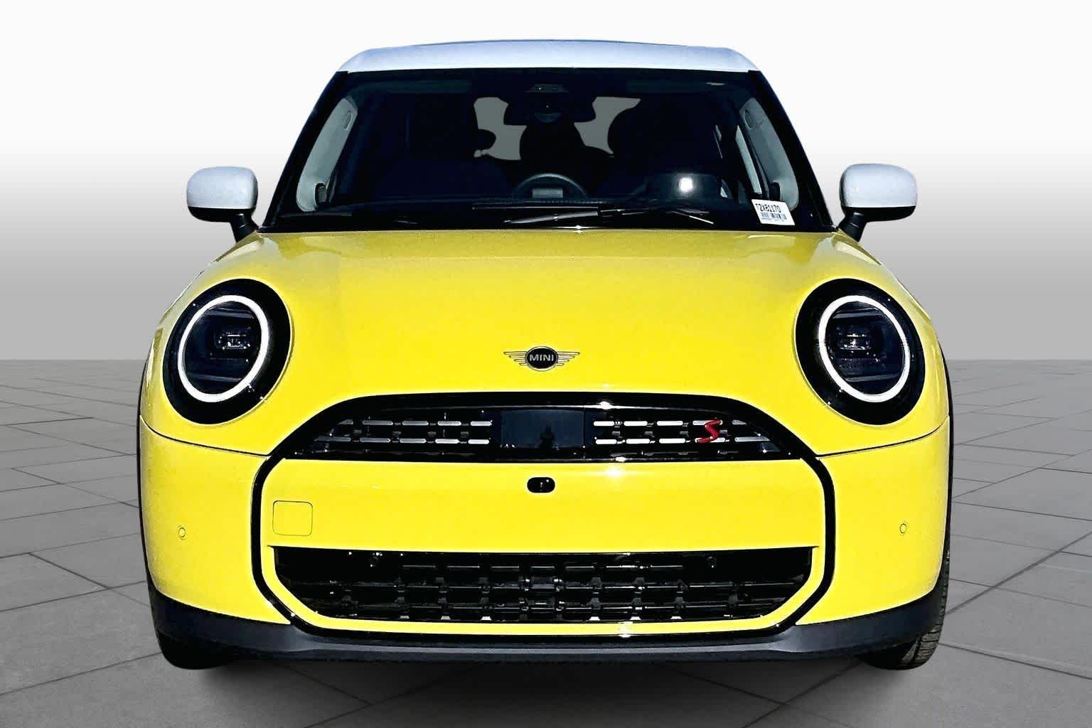 New 2026 Sunny Side Yellow MINI Iconic image 3
