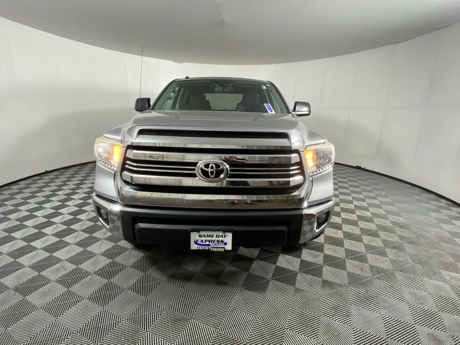 Used 2016 Silver Sky Metallic Toyota SR5 image 2