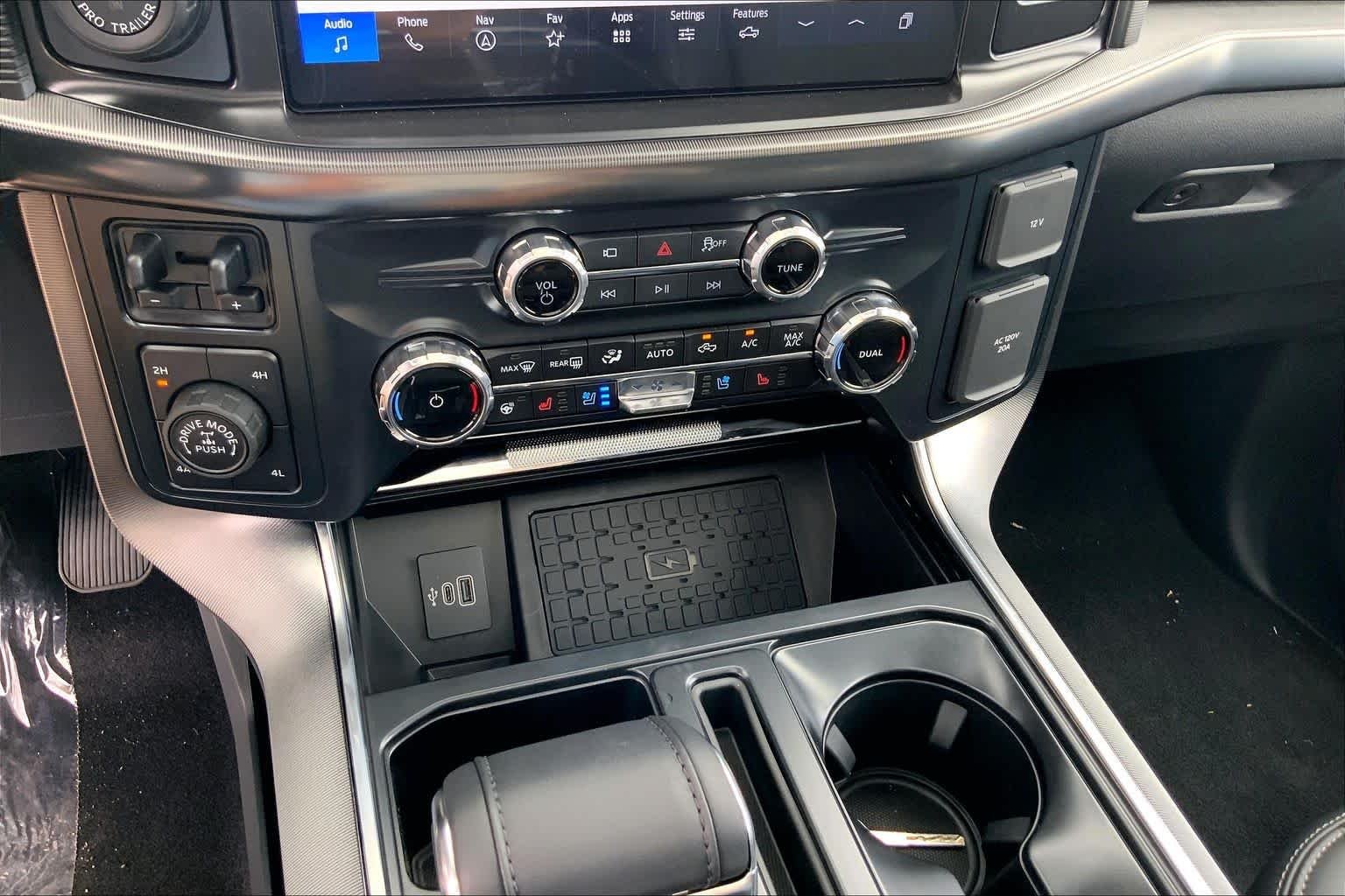 New 2026 Agate Black Metallic Ford Platinum® image 19