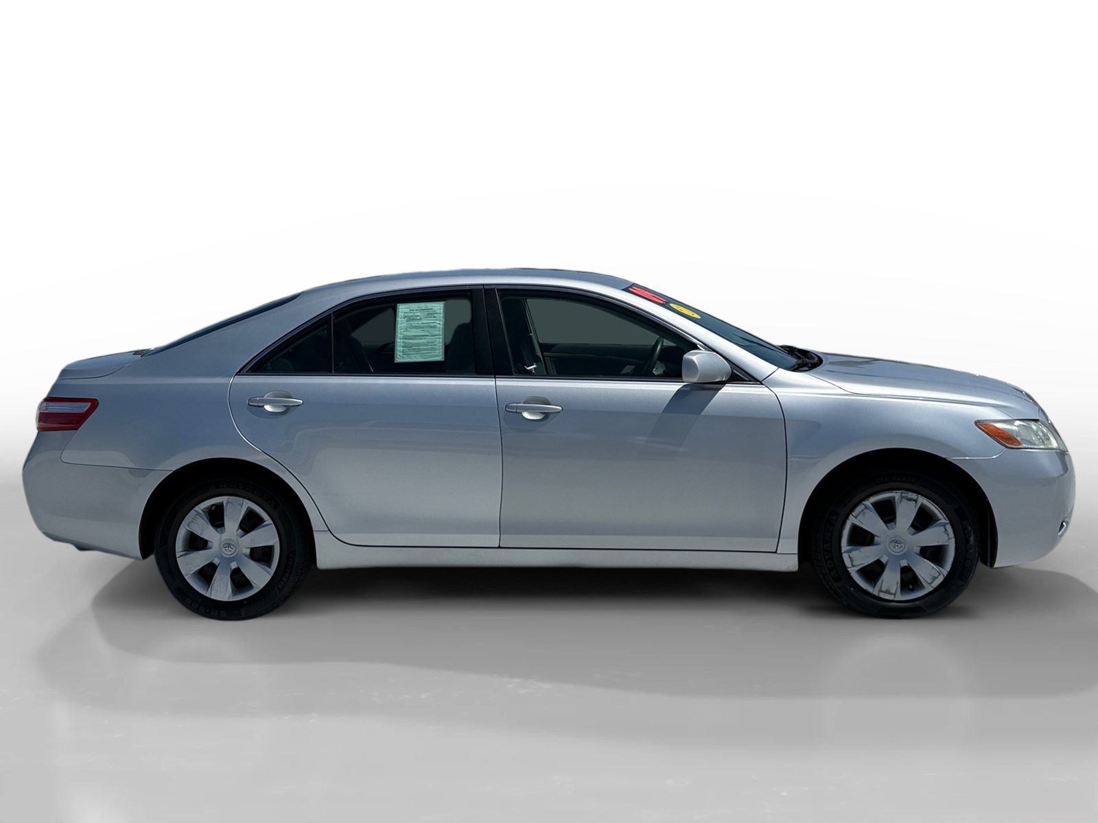 Used 2009 Silver Toyota LE image 6