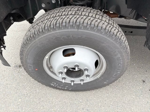 New 2026 Oxford White Ford F-350® XL image 10