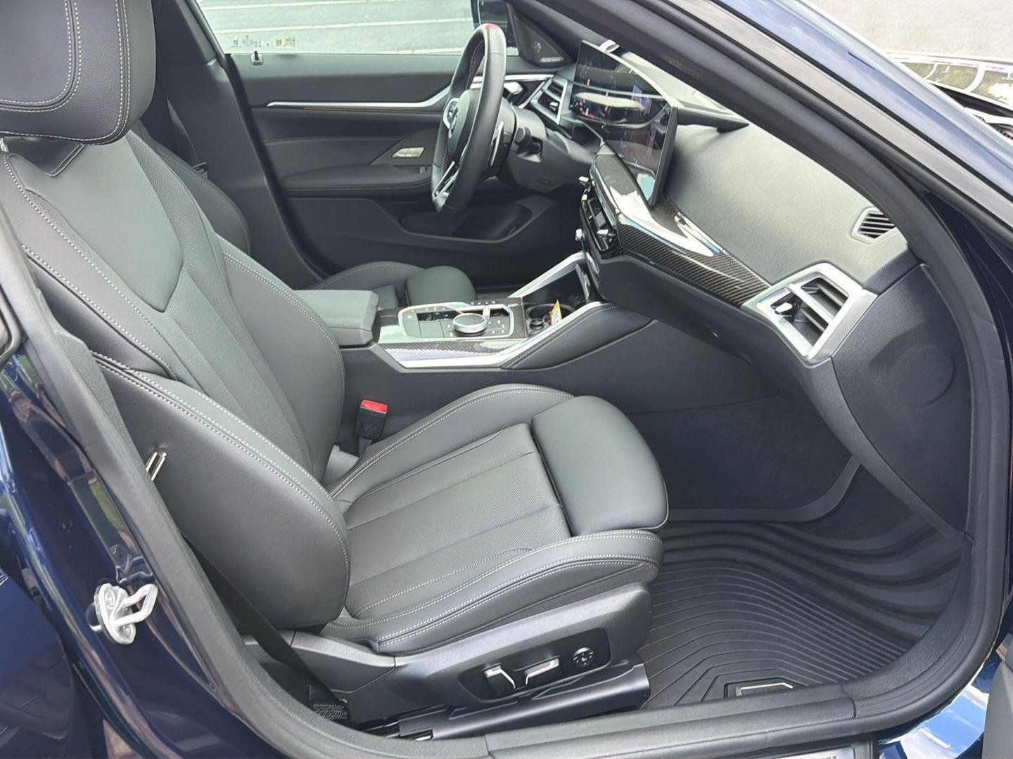 Used 2025 Tanzanite Blue II Metallic BMW M440i xDrive image 13