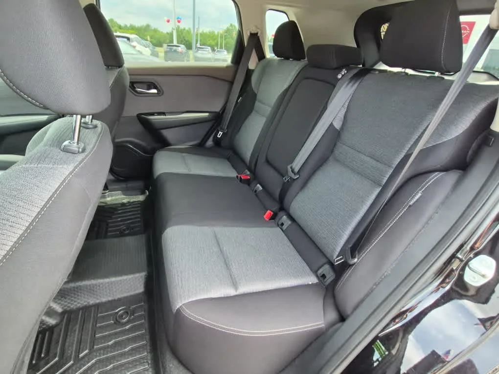 Certified Used 2023 Super Black Nissan SV image 7