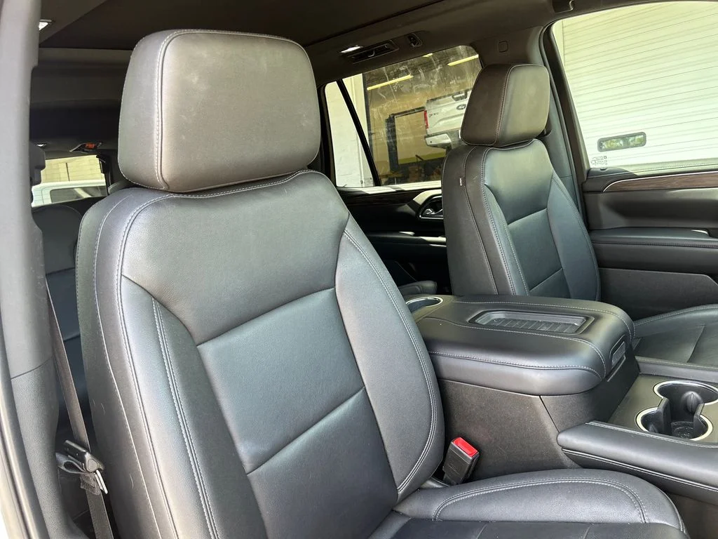 Used 2022 White Chevrolet Z71 image 16