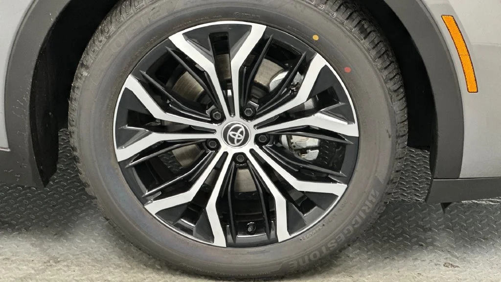 Used 2023 Gray Toyota XLE image 21