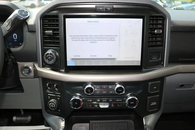 New 2026 Oxford White Ford XLT image 14