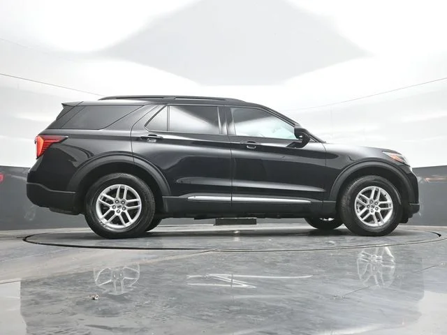 Used 2025 Black Ford Active image 25