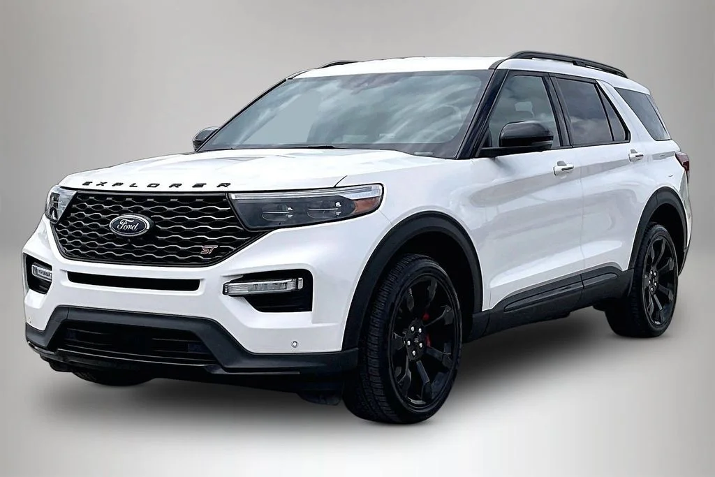 Used 2023 White Ford ST image 2