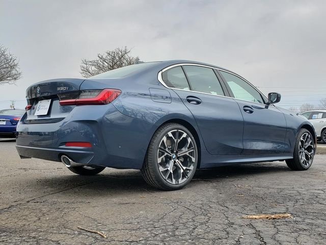 New 2026 Arctic Race Blue metallic BMW 330i xDrive image 7