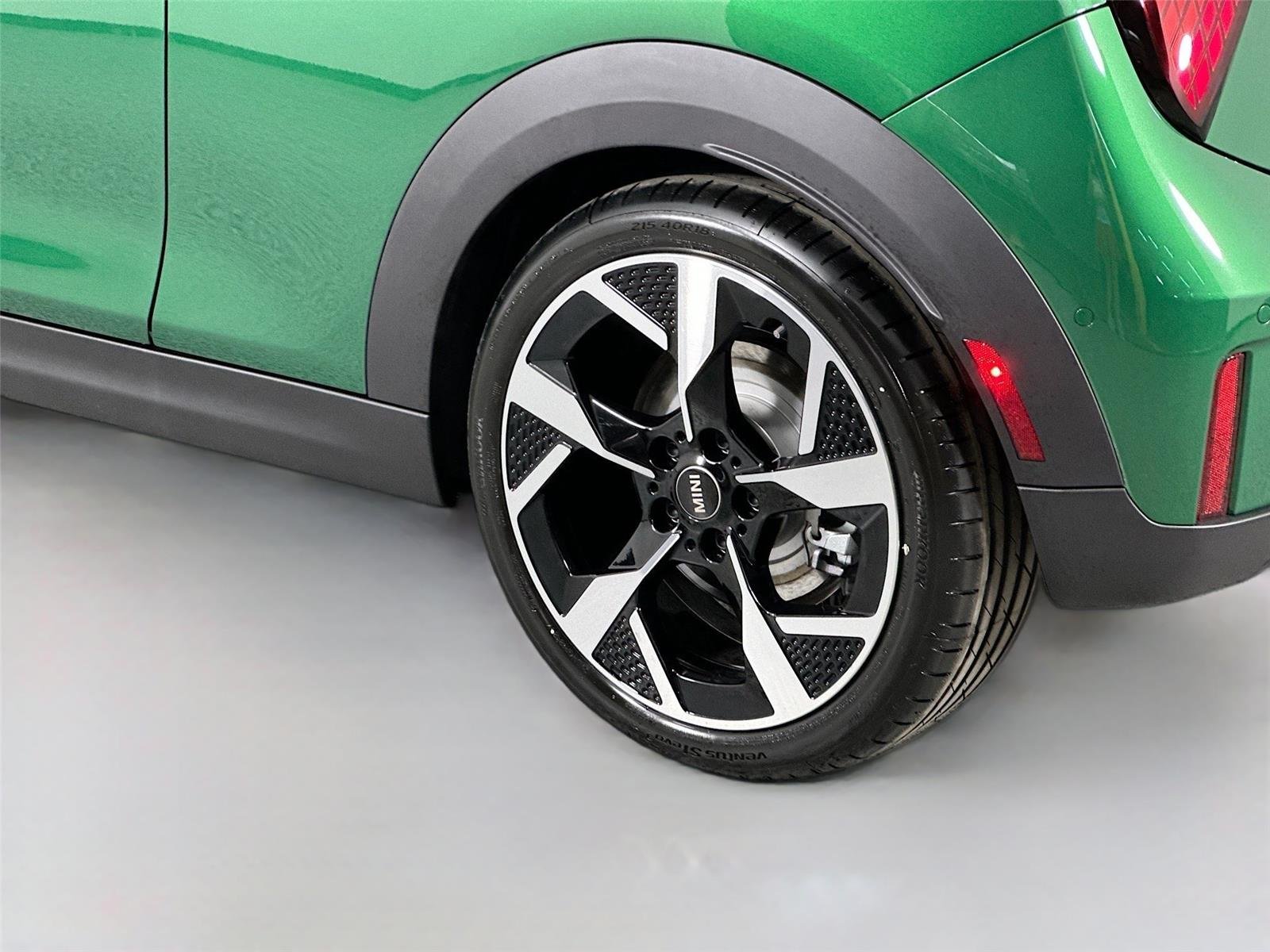 Used 2025 British Racing Green IV Metallic MINI Cooper S image 7