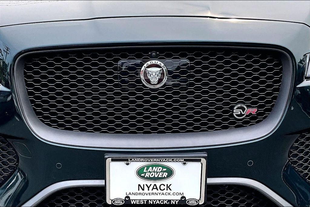 Used 2020 Green Jaguar SVR image 31