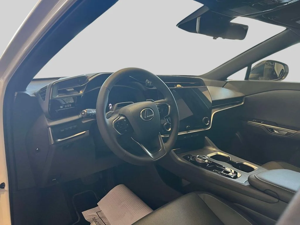 Used 2026 White Lexus 450e Premium image 21