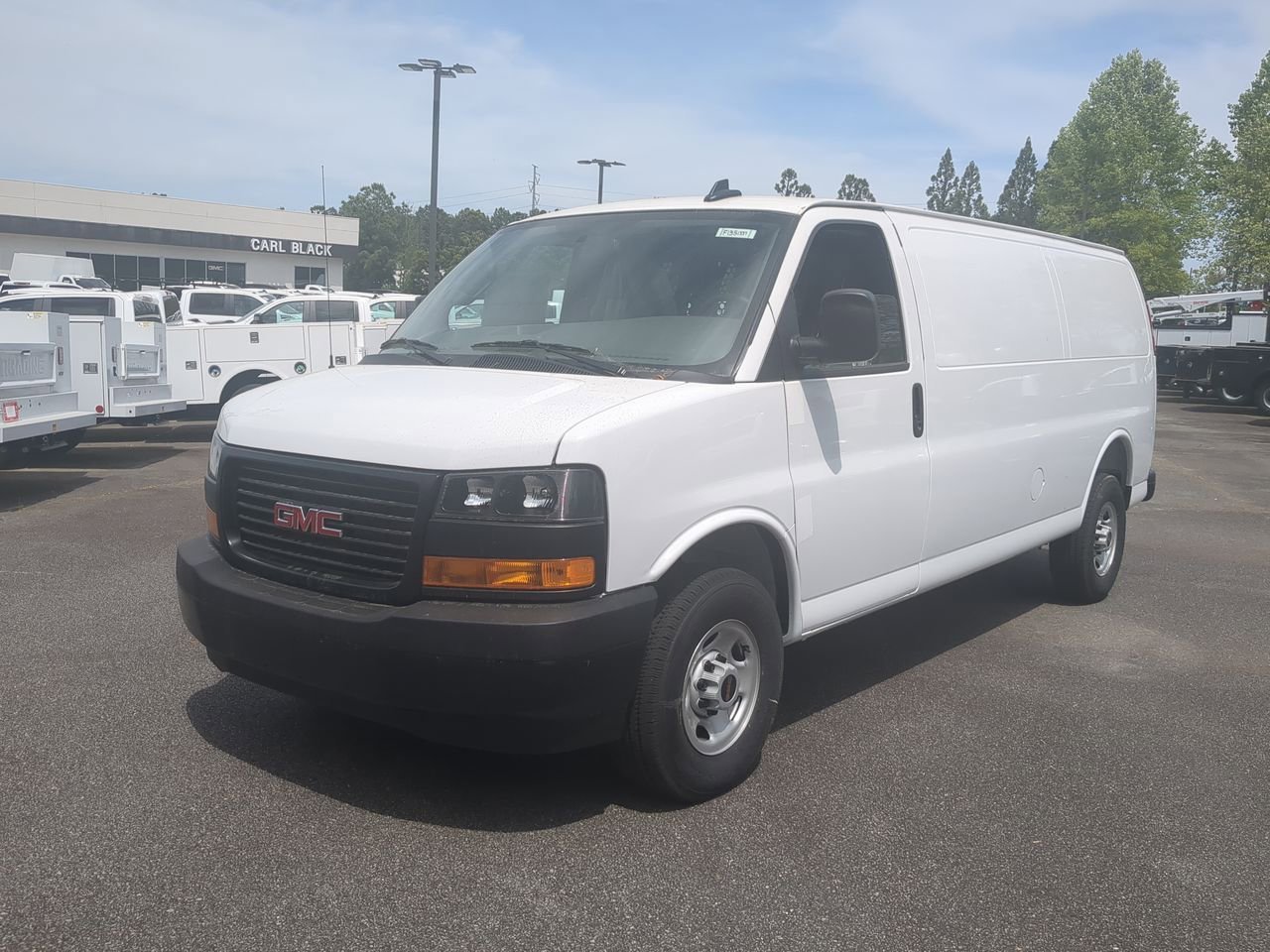 New 2025 Summit White GMC Work Van image 4
