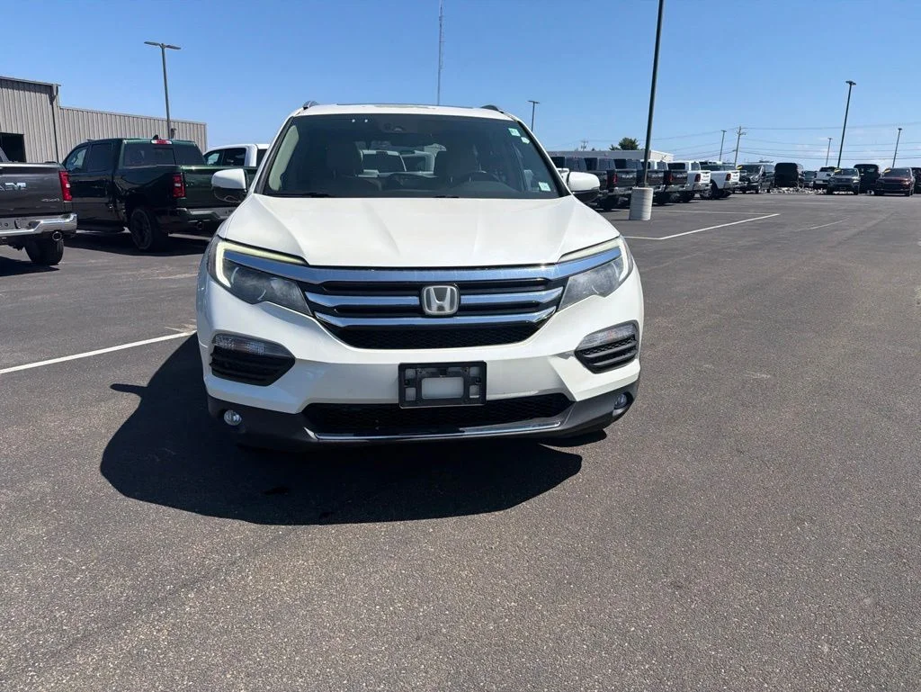 Used 2016 Honda Pilot Elite with VIN 5FNYF6H05GB104343 for sale in Oswego, NY