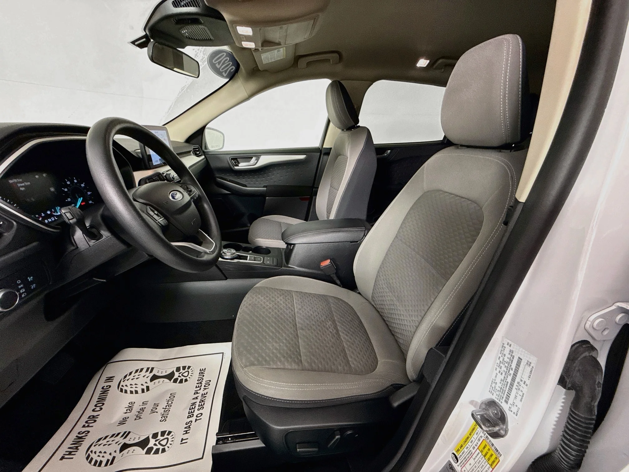 Used 2020 Oxford White Ford SE image 2