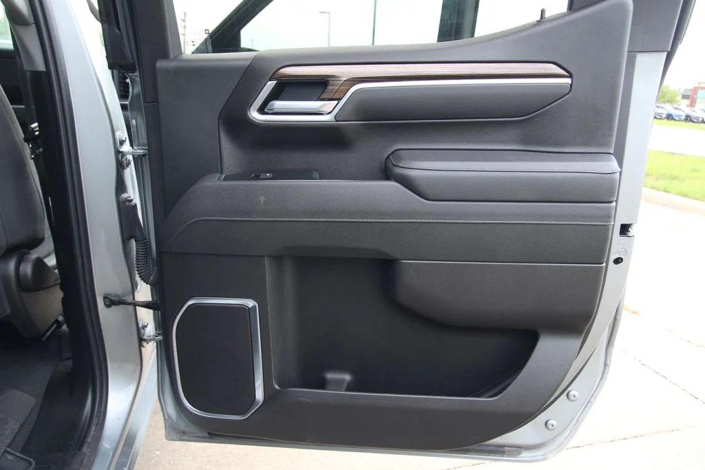 Used 2026 Gray Chevrolet RST image 42