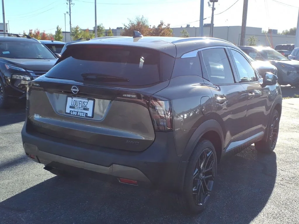 New 2027 Canyon Bronze Metallic Nissan SR image 3