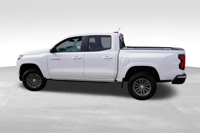 2024 Chevrolet Colorado LT - Photo 9
