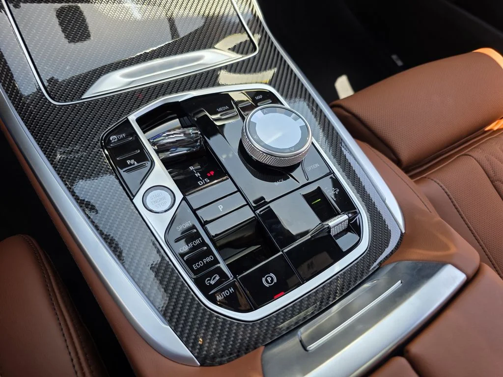 New 2027 Dravit Grey Metallic BMW M60i image 20