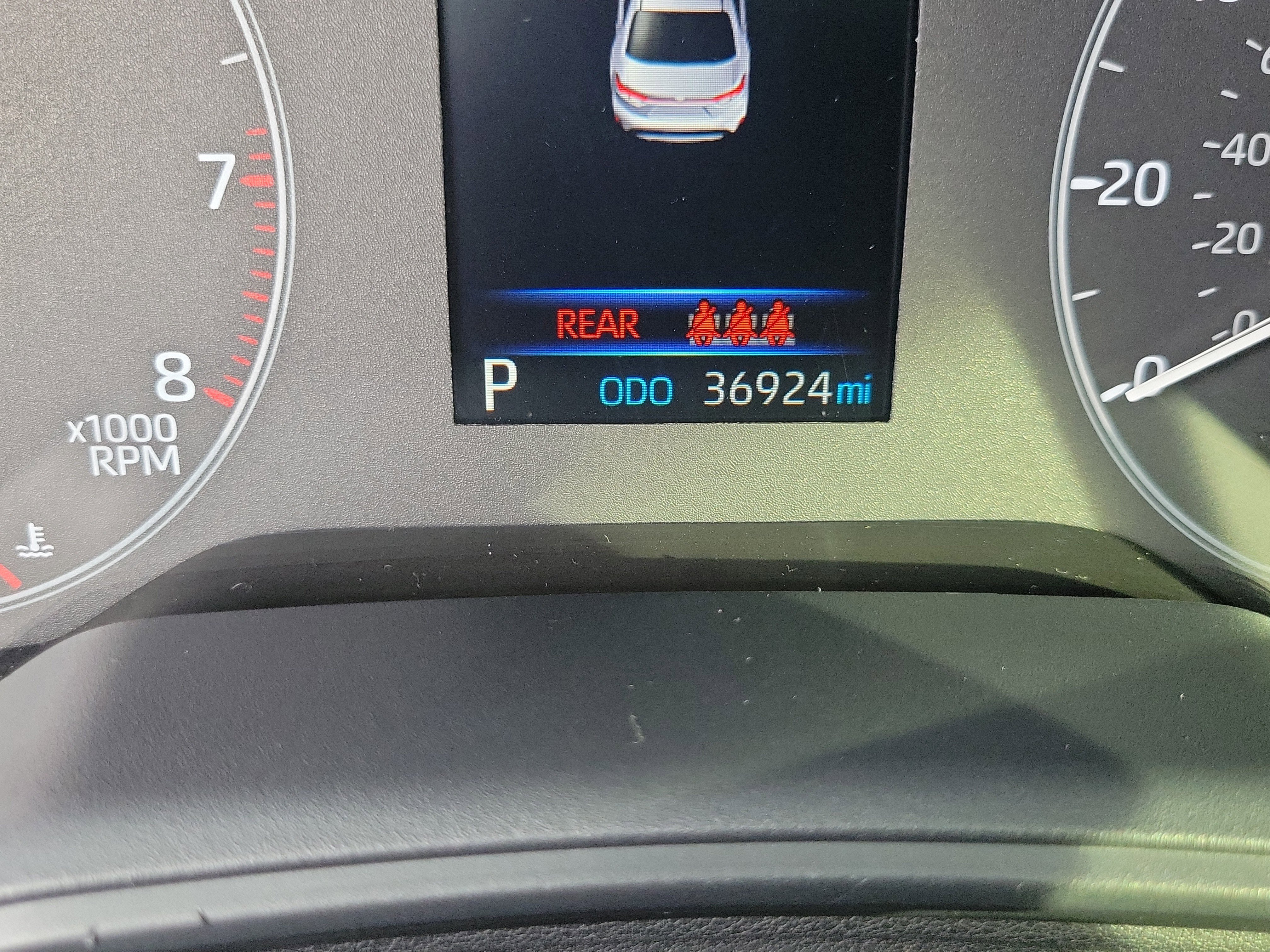 Used 2024 Ice Toyota LE image 17