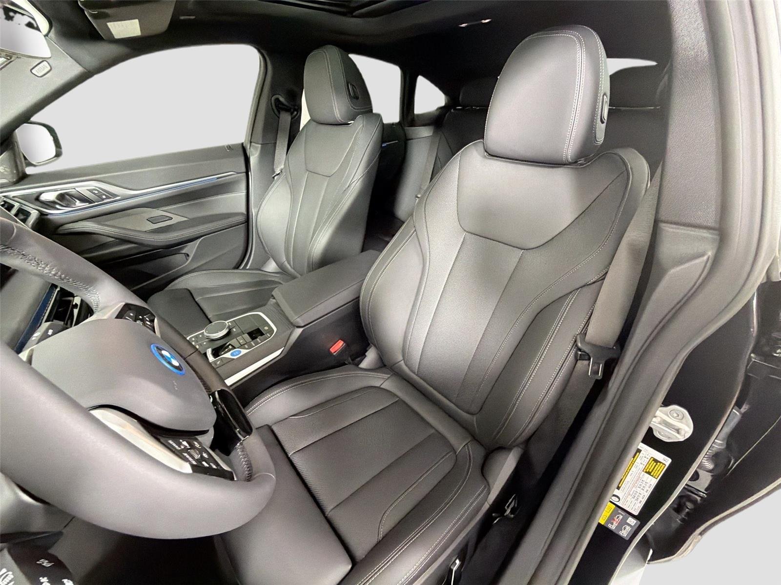 New 2026 Black Sapphire Metallic BMW eDrive40 image 22