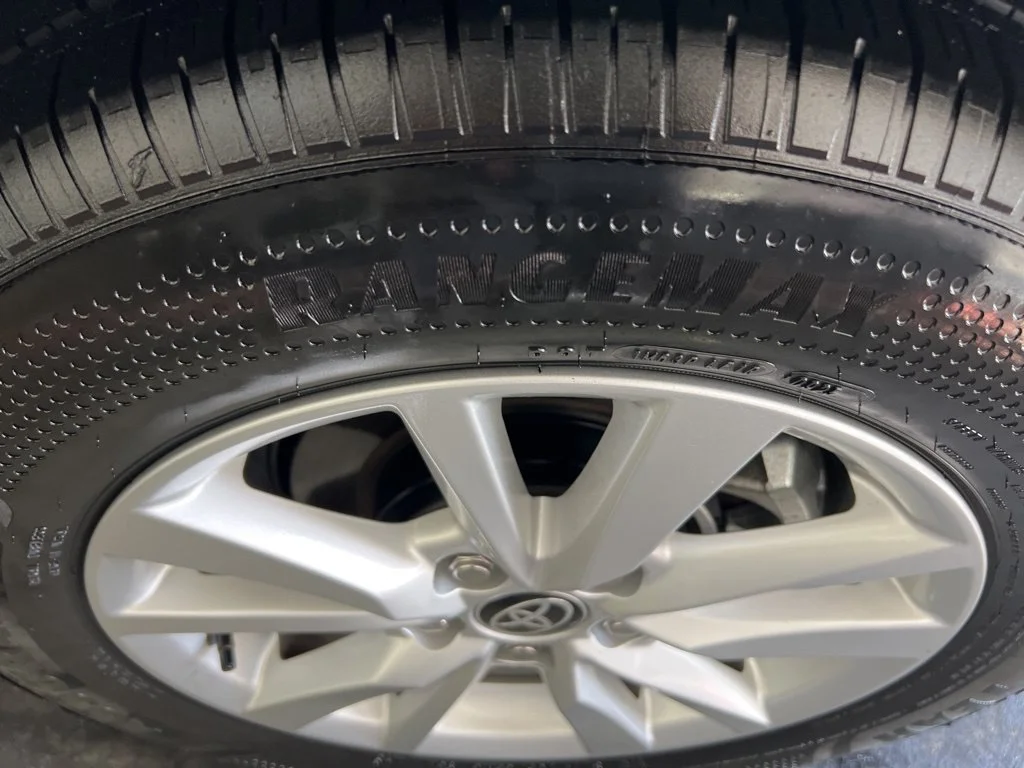 Used 2025 White Toyota LE image 33