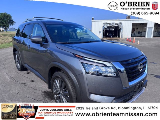 2025 Nissan Pathfinder SL