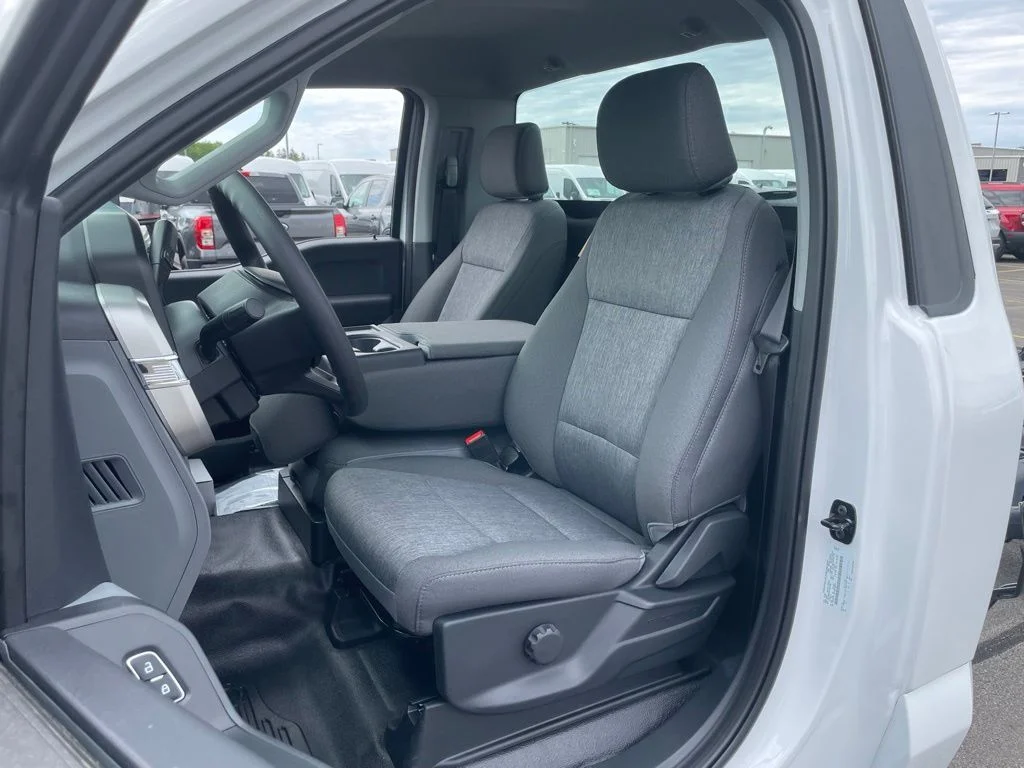 New 2026 Oxford White Ford F-600® XL image 10