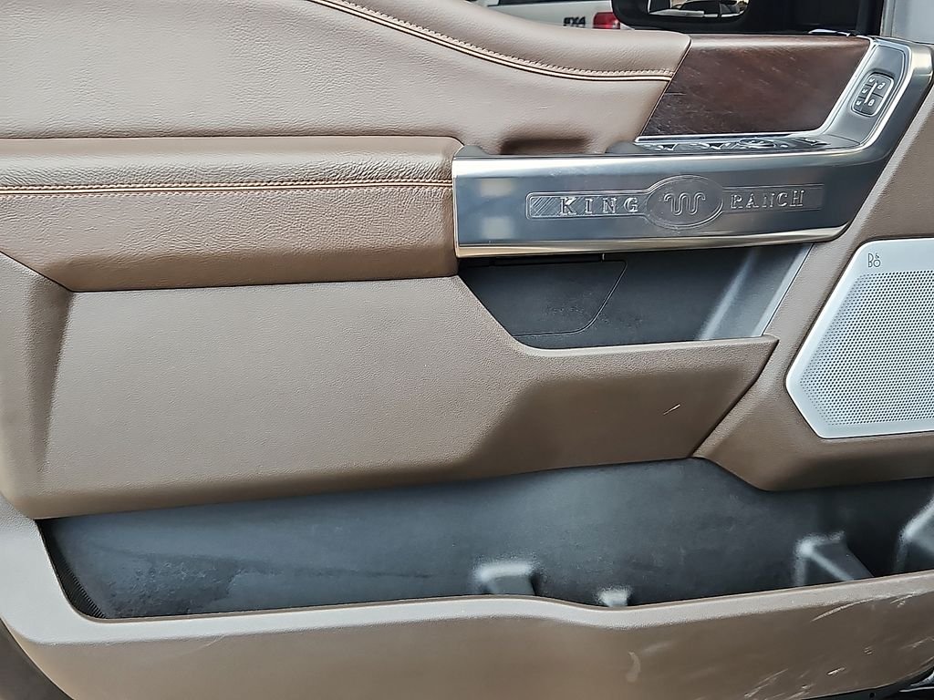 Used 2026 Agate Black Metallic Ford King Ranch image 18