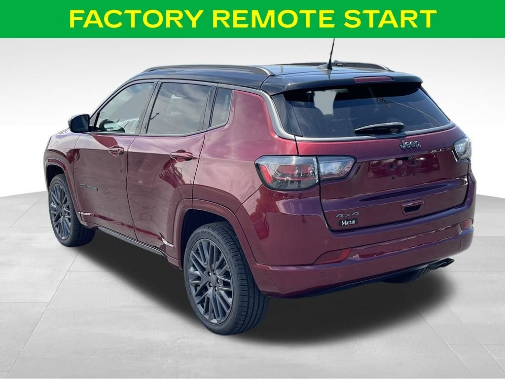 Used 2022 Velvet Red Pearlcoat Jeep Limited image 12