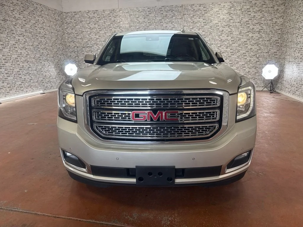 Used 2016 Sparkling Silver Metallic GMC SLT image 2