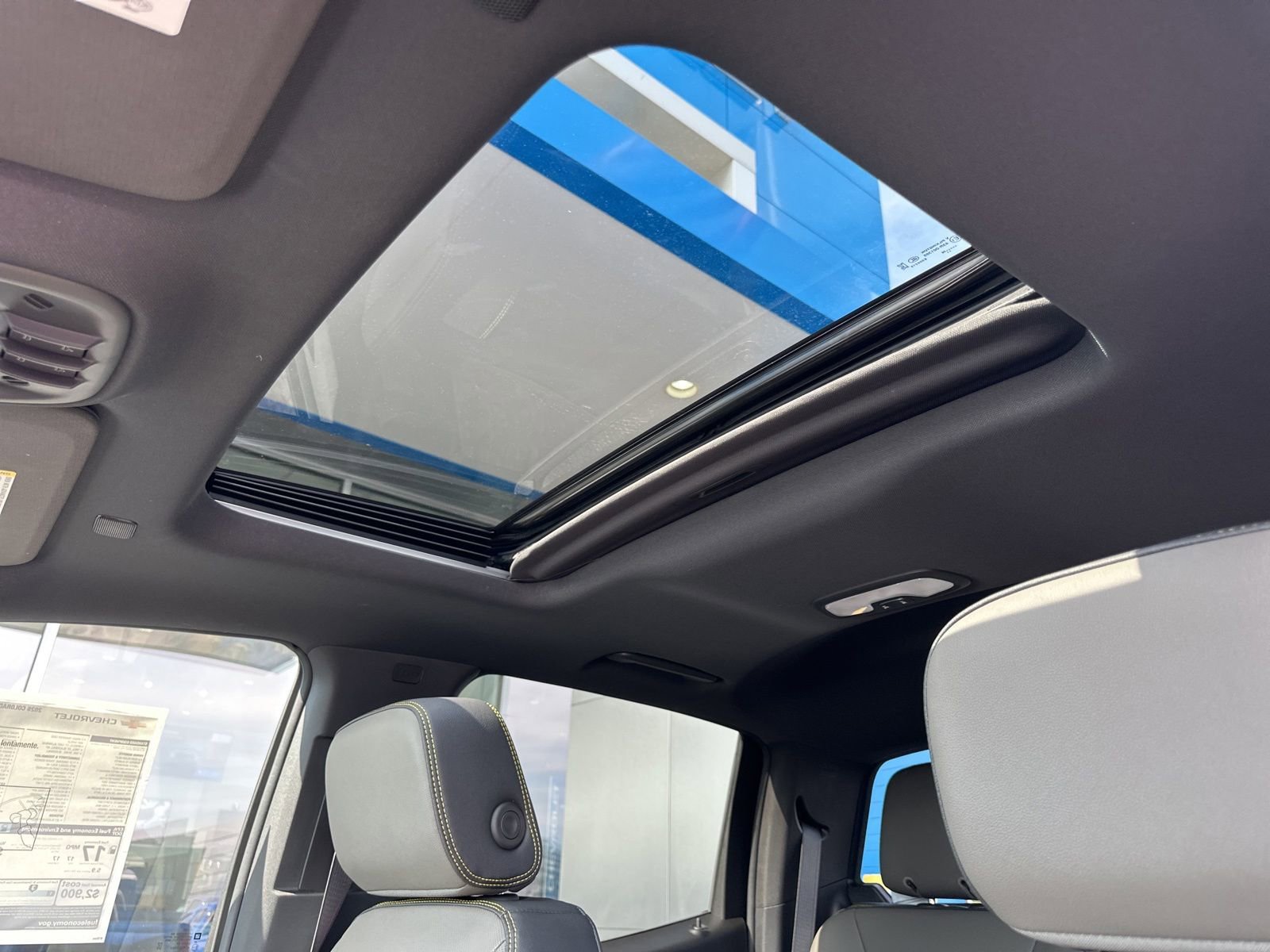 2026 Chevrolet Colorado ZR2 - Photo 15