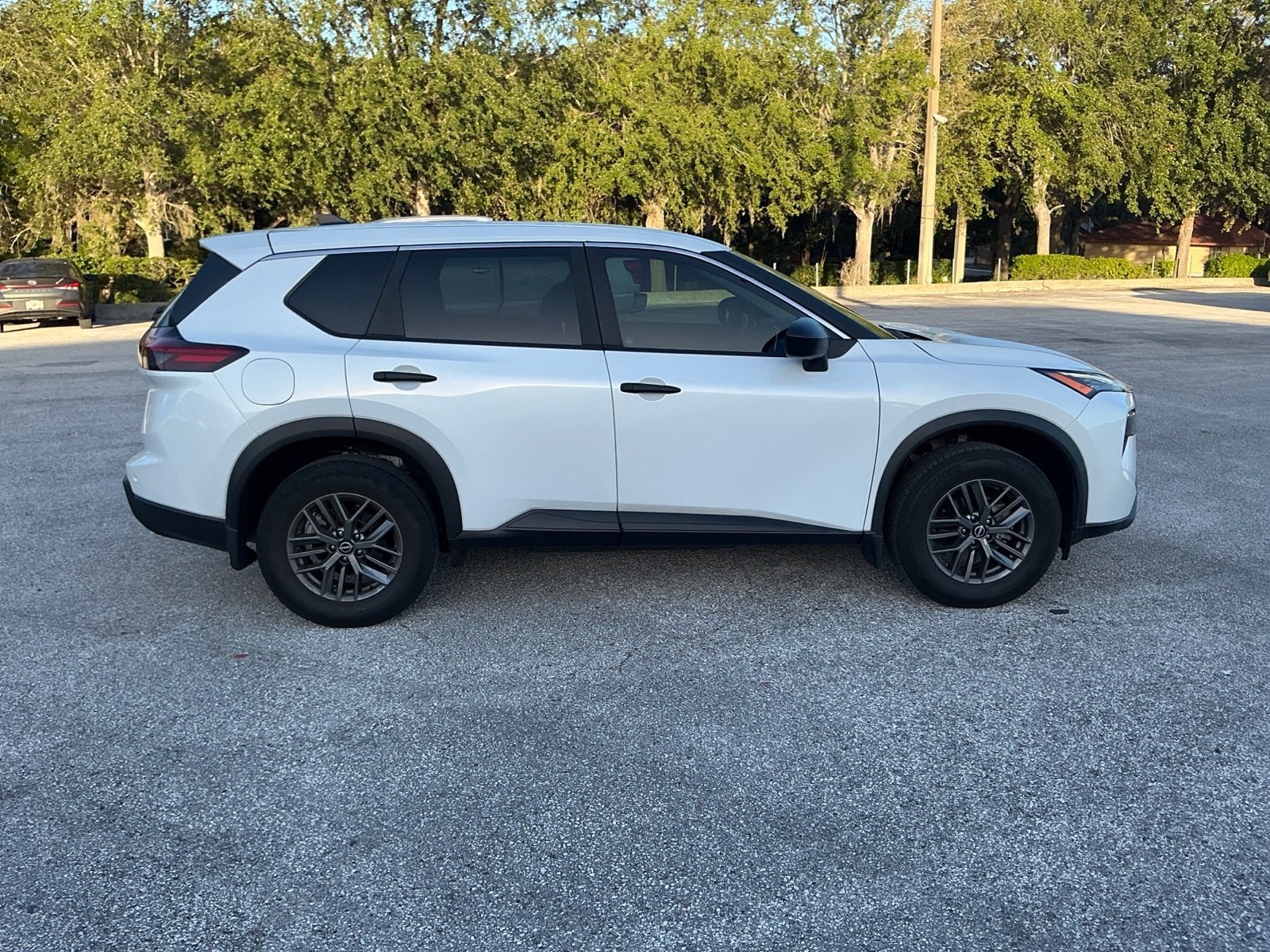 Used 2025 White Nissan S image 9