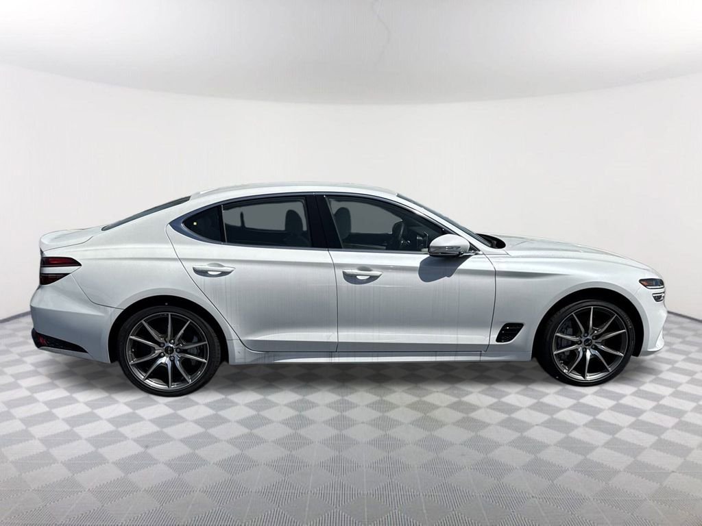 Used 2025 White Genesis 2.5T image 4